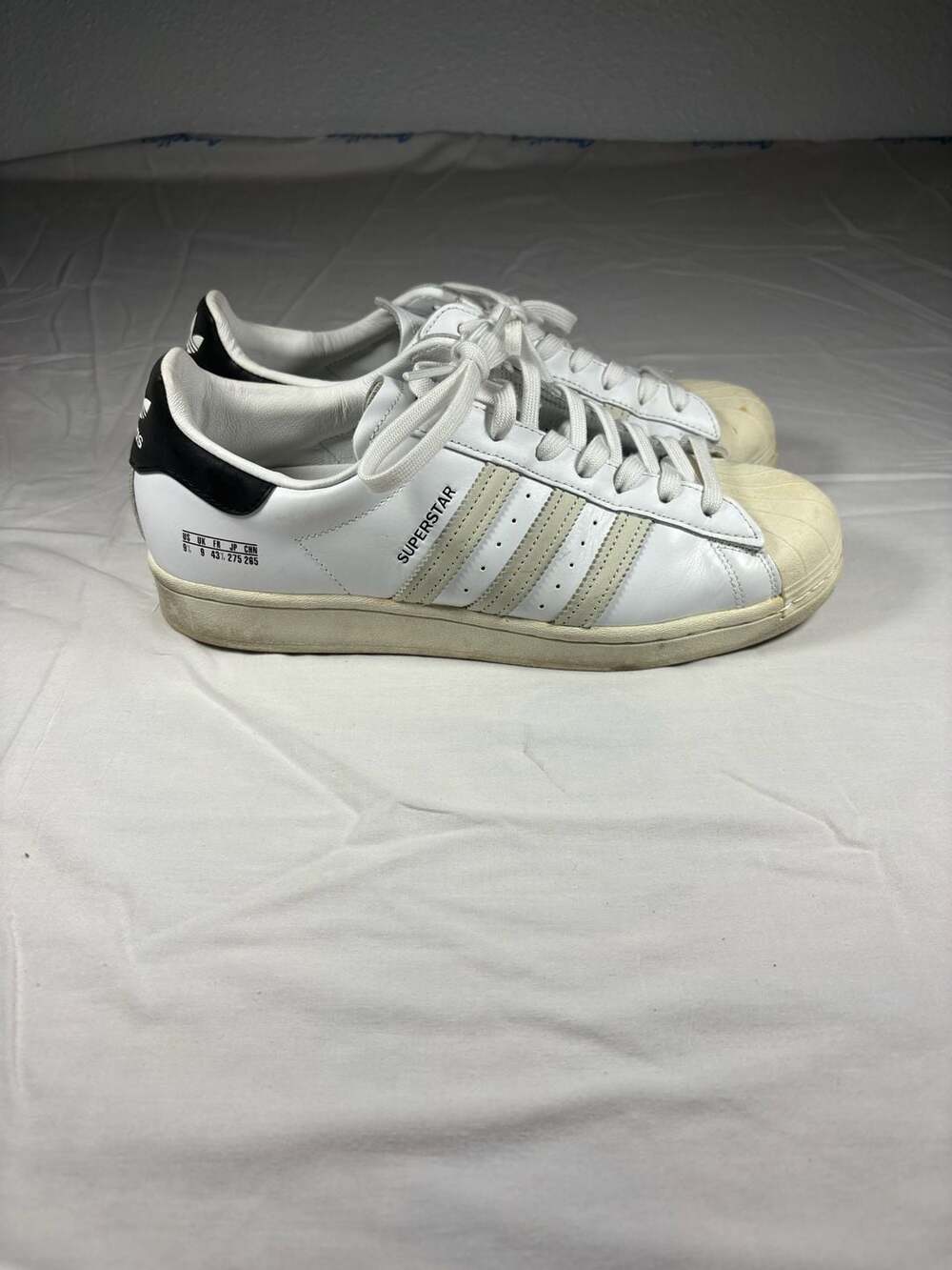 Adidas Superstar 'Size Tag' Cloud White/Core Black Sneakers (FV2808)